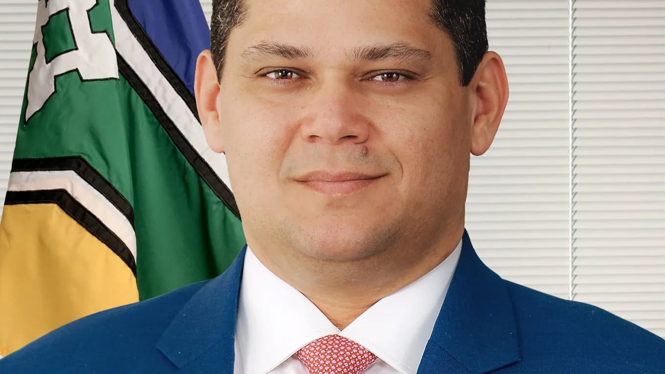 Retrato oficial do senador Davi Alcolumbre, presidente do Senado Federal