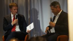 Joel Kaplan em evento de tecnologia em Nova York