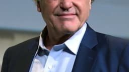 Retrato do cineasta Oliver Stone, diretor do documentário sobre Lula