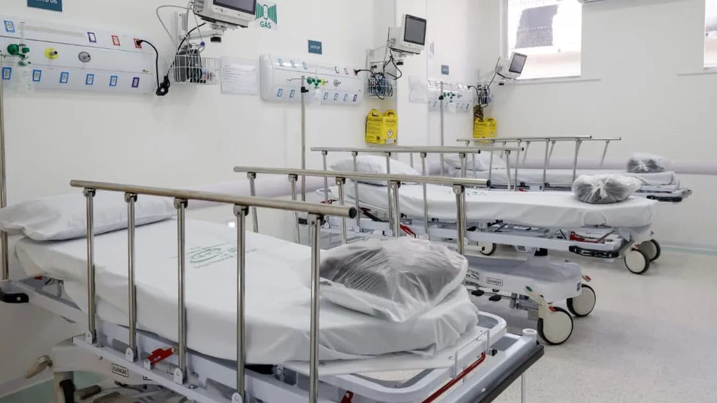 Leitos de hospital público do SUS, em foto de contexto