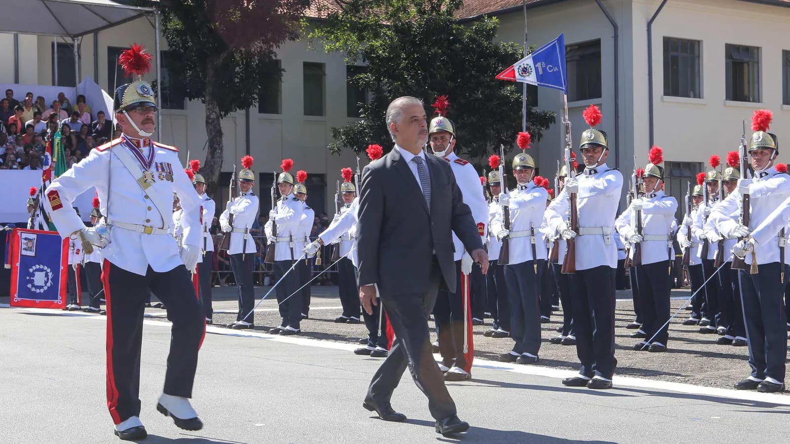Guarda de honra da Polícia Militar de São Paulo em solenidade de formatura (foto de arquivo)