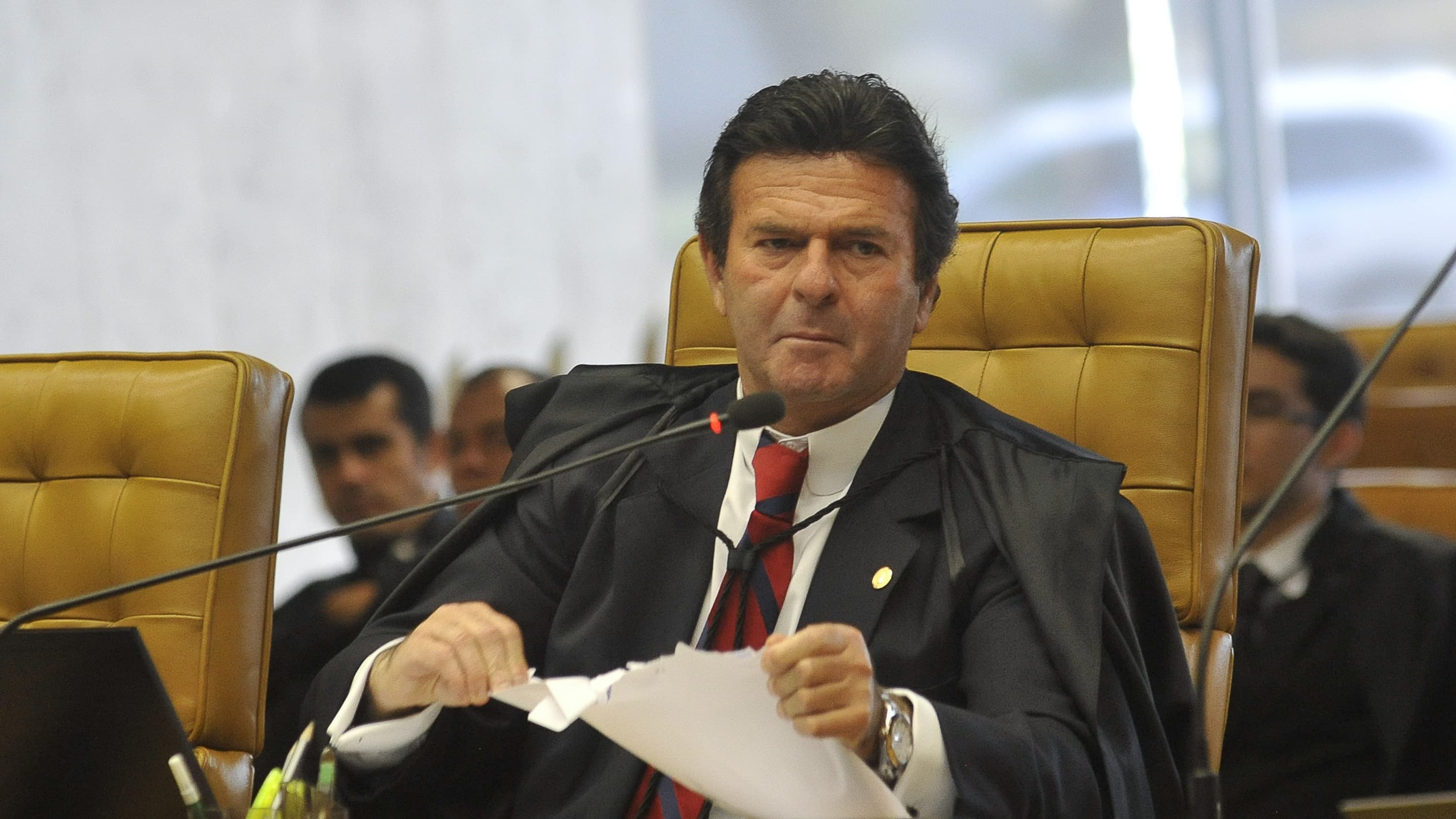 O ministro Luiz Fux, do STF, durante sessão no plenário da Corte (foto de arquivo, 2012)