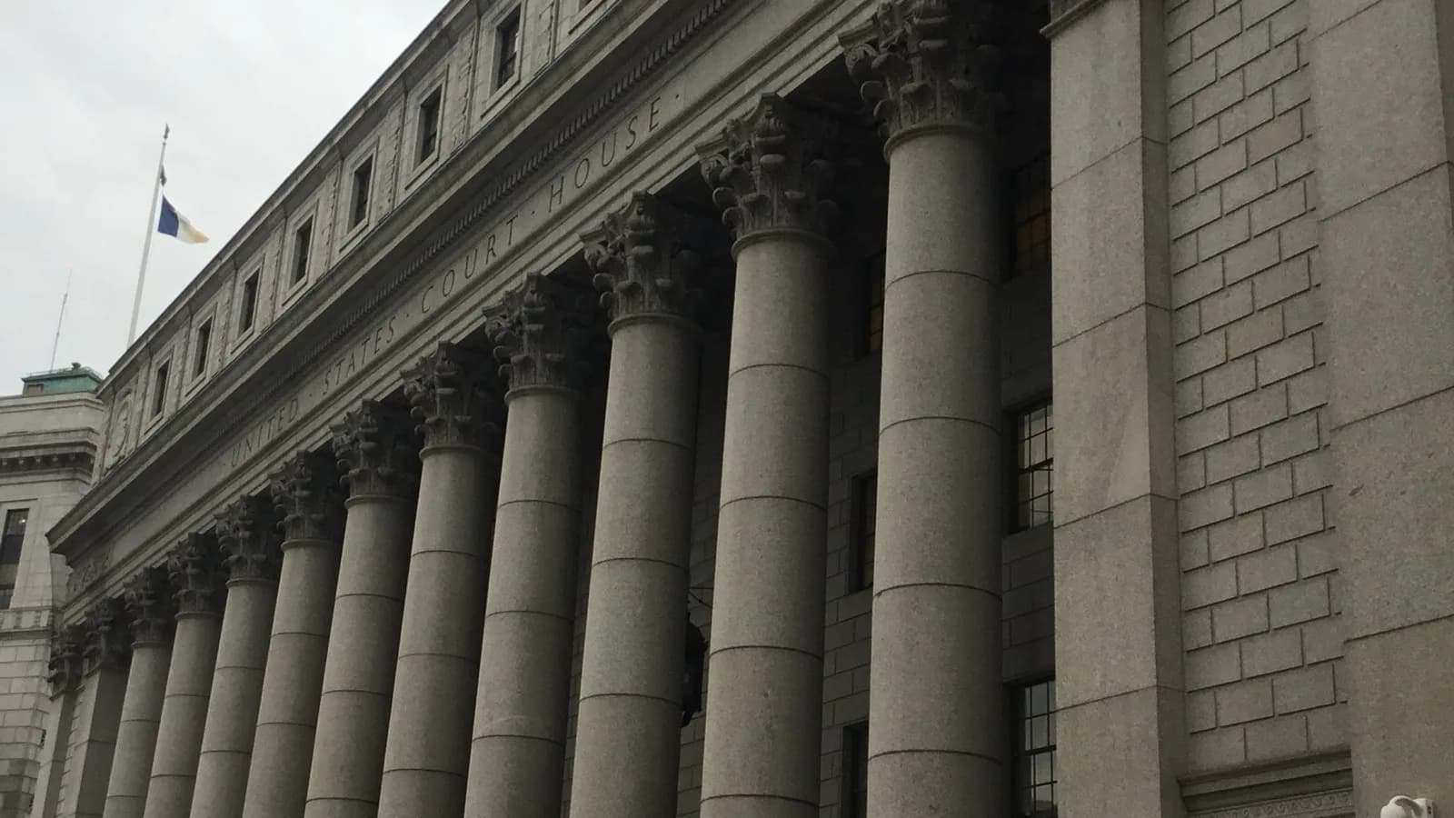 Fachada do Tribunal Distrital dos Estados Unidos em Manhattan, Nova York